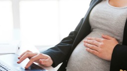 Allianz - Pregnant Woman