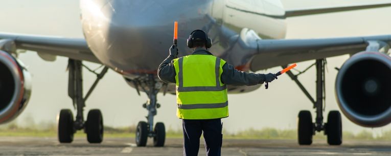 Allianz - airline worker